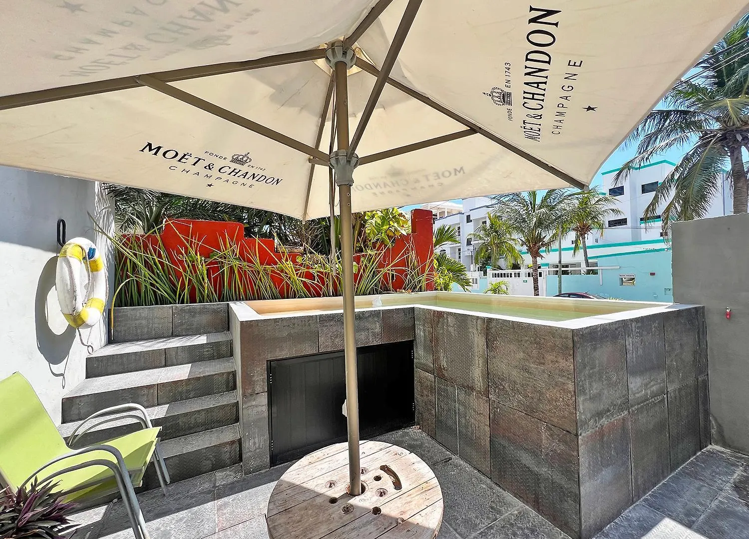 Beachside Oasis ! Spacious ½ Block From The Beach Пуэрто-Морелос 0*,