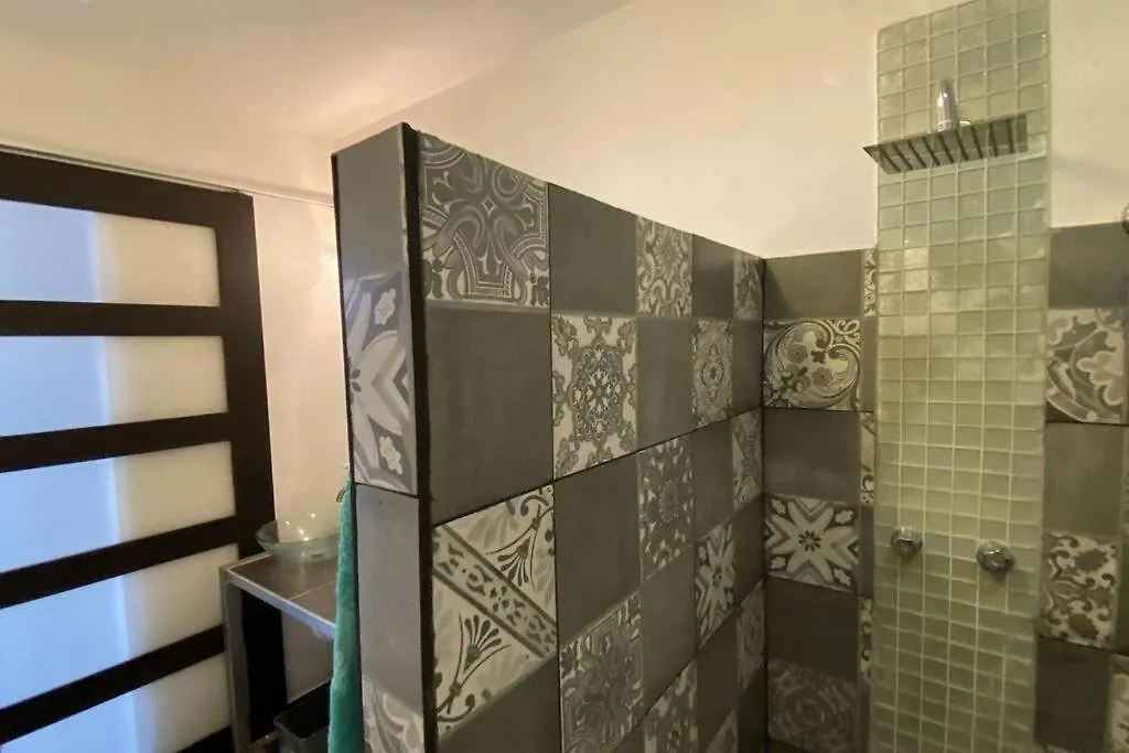 Beachside Oasis ! Spacious ½ Block From The Beach Puerto Morelos