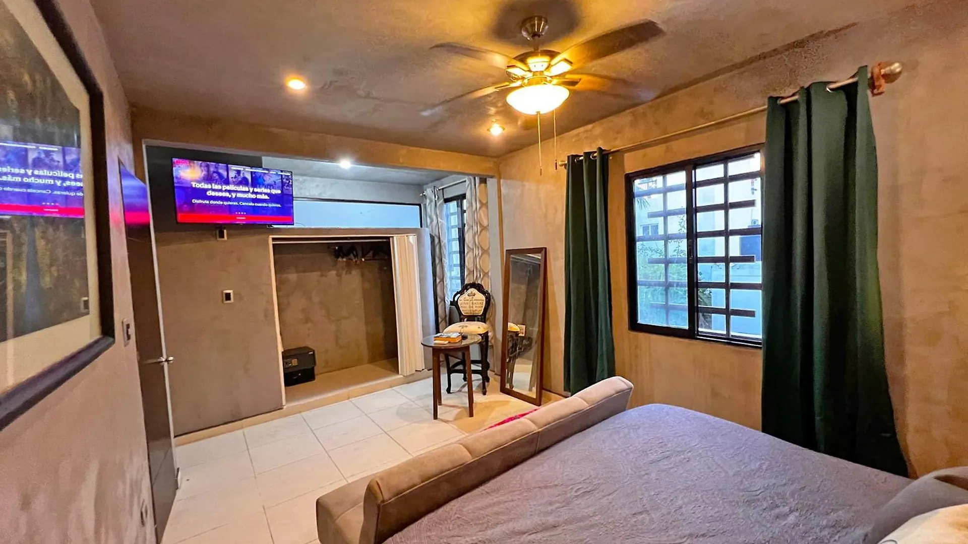 Beachside Oasis ! Spacious ½ Block From The Beach Puerto Morelos Apartman